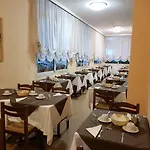 Le Petit Hotel 3*