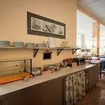 Hotel Le Petit 3*
